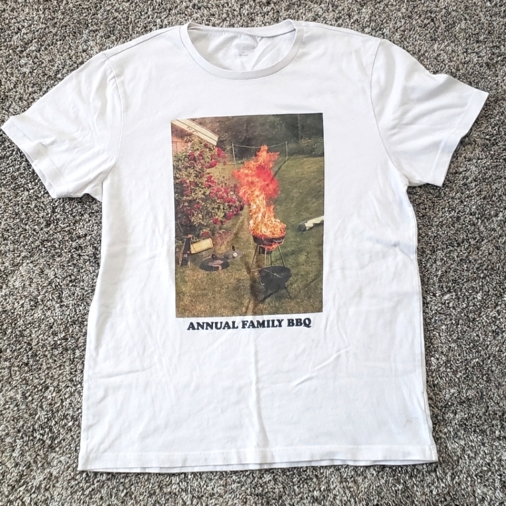 Old Navy| "Annual Family BBQ" Graphic Tshirt